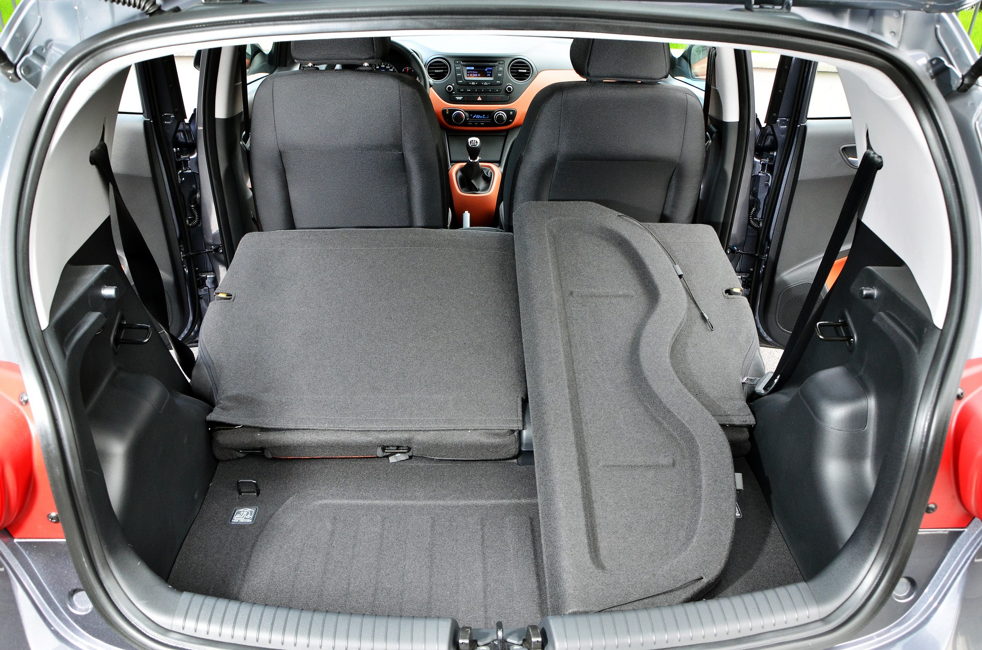 Hyundai i10 - багажное отделение
