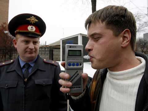 В Киргизии пьяных водителей лишают прав навсегда