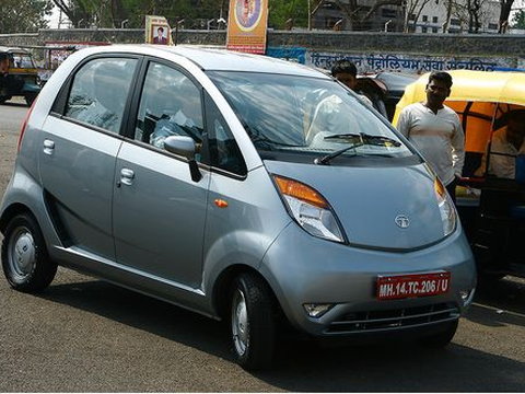 Индусы выпустили самый дешевый автомобиль в мире